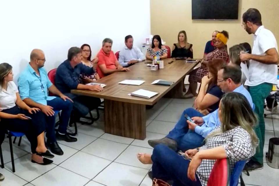 Prefeitura suspende aulas na rede municipal por 15 dias a partir desta terça-feira, em consonância com Governo do Estado