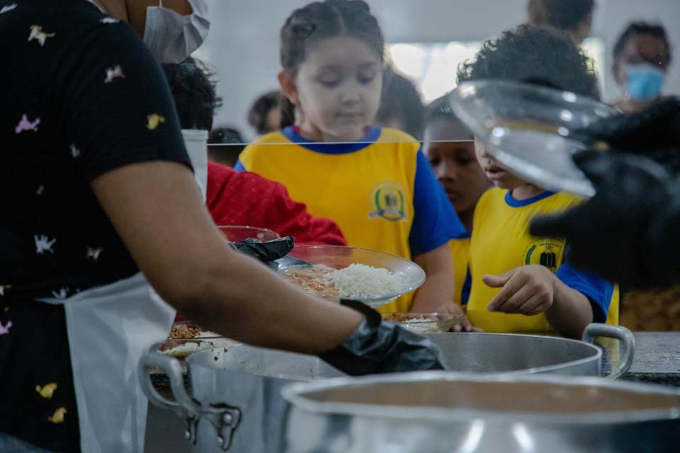 Programa de Alimentação Escolar é ofertado a 45 mil alunos da rede municipal de Porto Velho