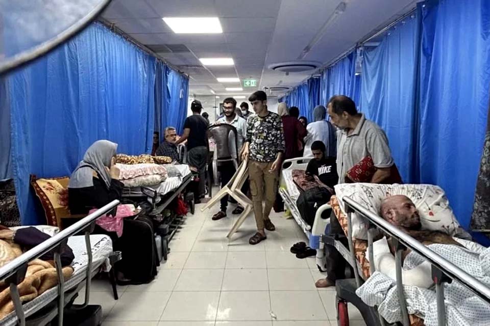 Em Gaza, hospitais parecem “necrotérios”, diz imprensa francesa