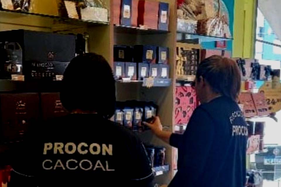 Procon visita comércio para avaliar preços em semana do Dia dos Pais e faz recomendações