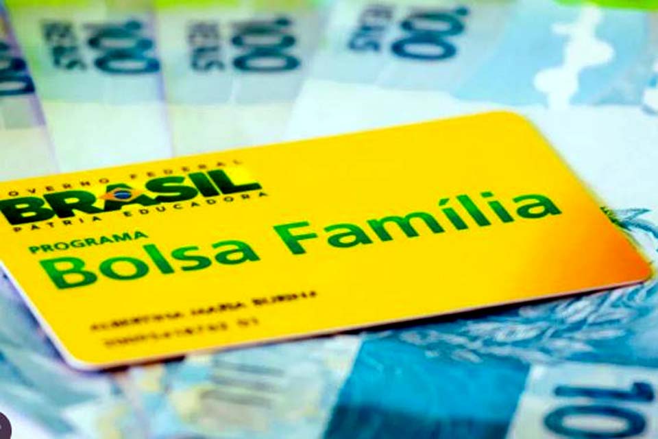 Governo vai cancelar 1,5 milhão de benefícios do Bolsa Família em março 