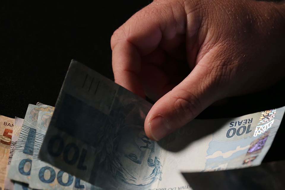  Auxílio Brasil é pago hoje a beneficiários com Número de Inscrição Social final 4