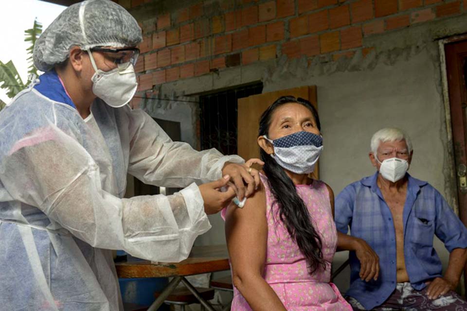 Covid-19: ministério viabiliza vacinação contínua para indígenas