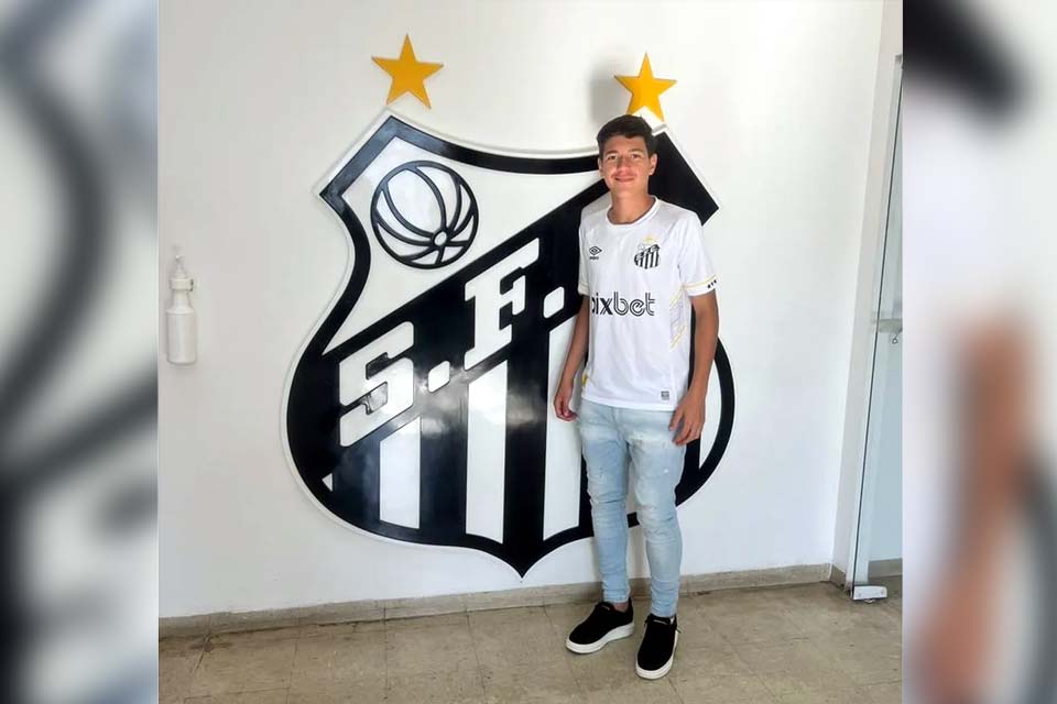 Jovem rondoniense marca pela primeira vez com a camisa do Santos-SP