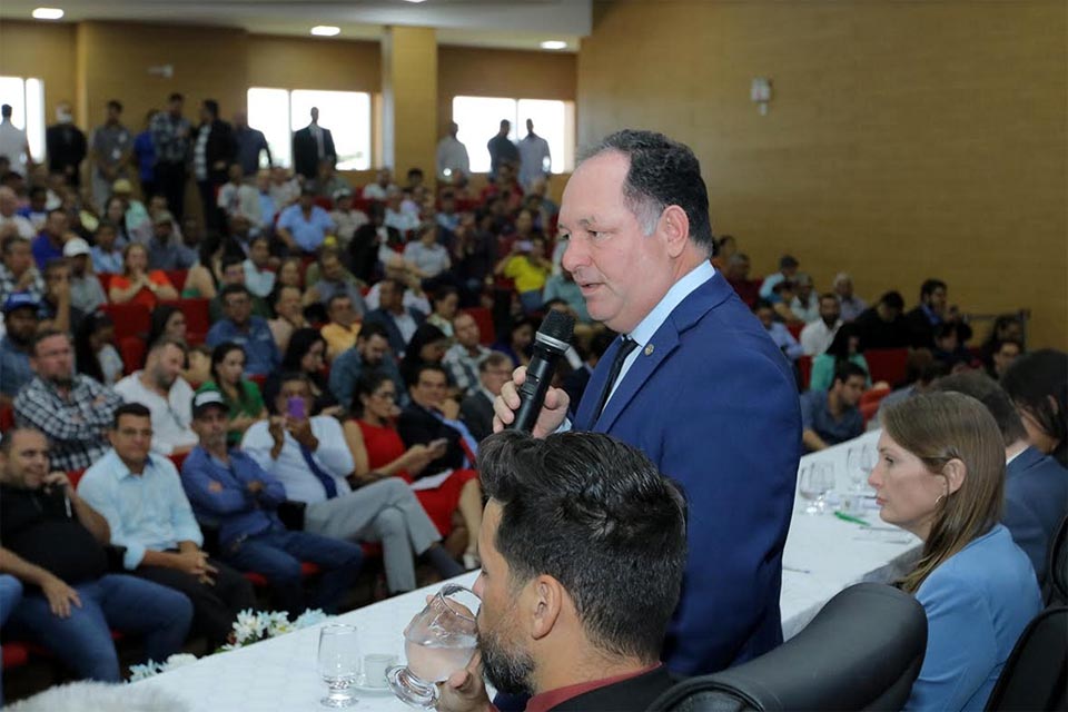 Pedro Fernandes faz chamado à unidade e diálogo em audiência sobre embargos ambientais em Rondônia