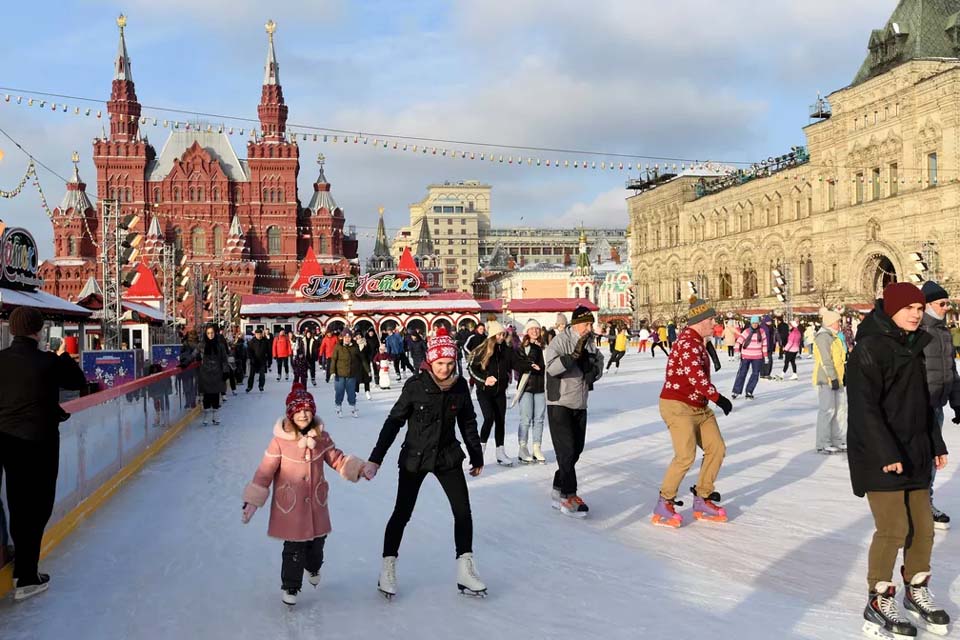 Moscou vai começar vacinação contra Covid-19 no sábado, diz prefeito