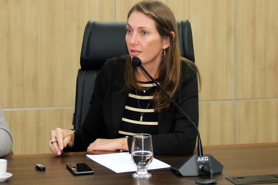 Deputada Gislaine Lebrinha garante recurso para Saúde em Alvorada do Oeste