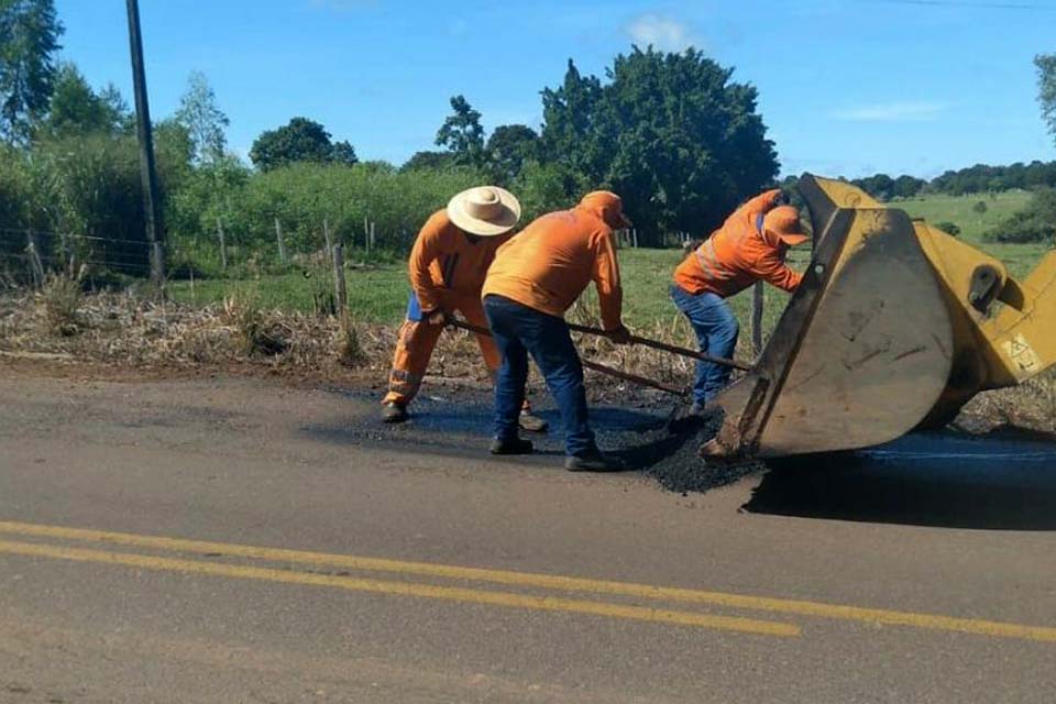 DER conclui manutenção da RO-010 no trecho entre o distrito de Nova Estrela e Pimenta Bueno