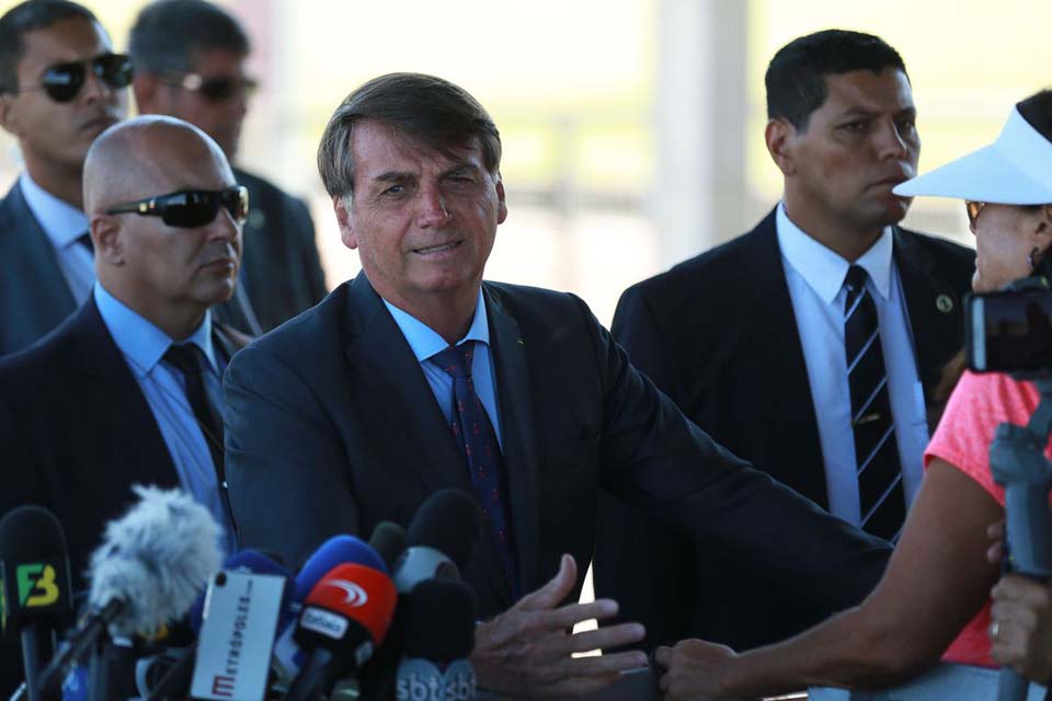 Bolsonaro diz que Toffoli tem o direito de adiar juiz de garantias