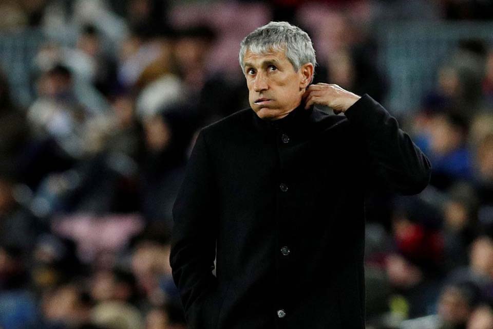 Barcelona demite técnico espanhol Quique Setién