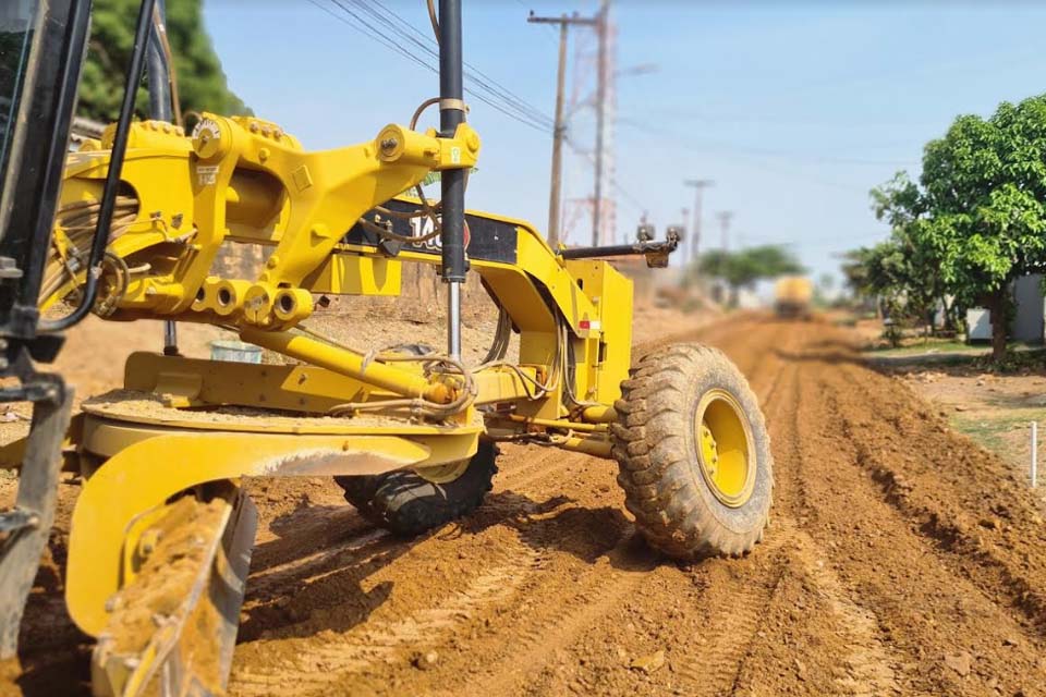 Asfalto Novo! Prefeitura pavimenta mais cinco novos trechos no Setor 5