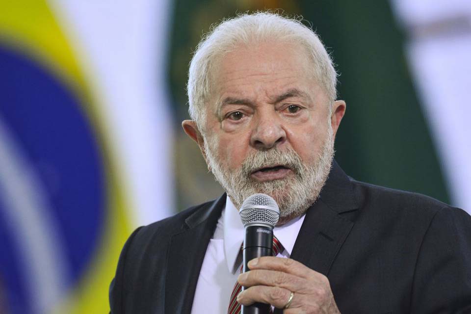 Inteligência militar não alertou sobre tentativa de golpe, diz Lula