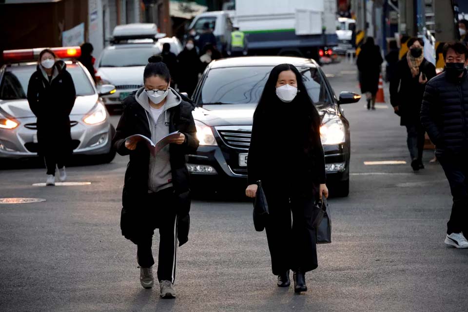 Coreia do Sul pede à população que cancele festas de fim de ano depois do aumento nos casos de Covid