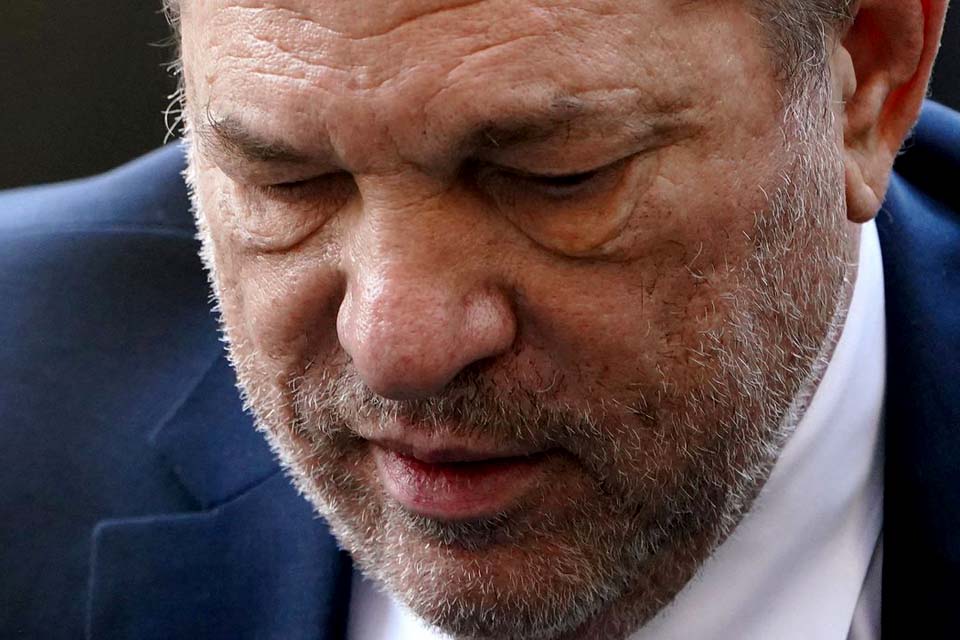 Harvey Weinstein é condenado a 23 anos de prisão por crimes sexuais