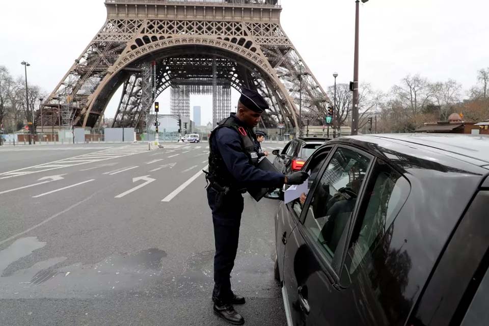 França reabre fronteira com Inglaterra para viajantes sem covid-19