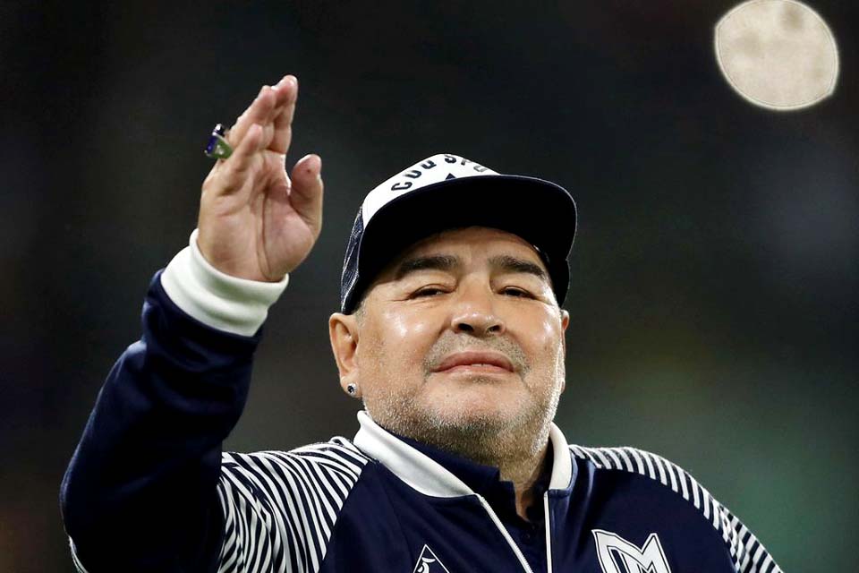 Maradona está sedado para atenuar sintomas de abstinência