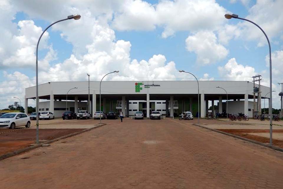 Campus Guajará-Mirim seleciona professor substituto de Biologia