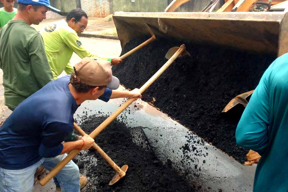 Operação Tapa-buracos segue no período de chuvas