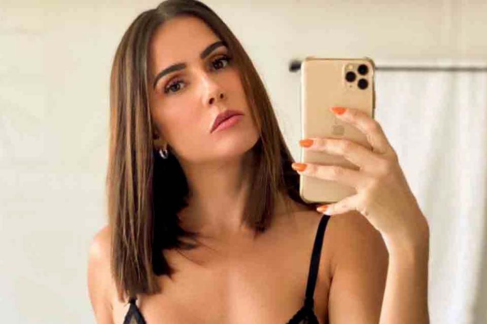 'Não sou uma mulher tão transante', diz Deborah Secco sobre vida sexual