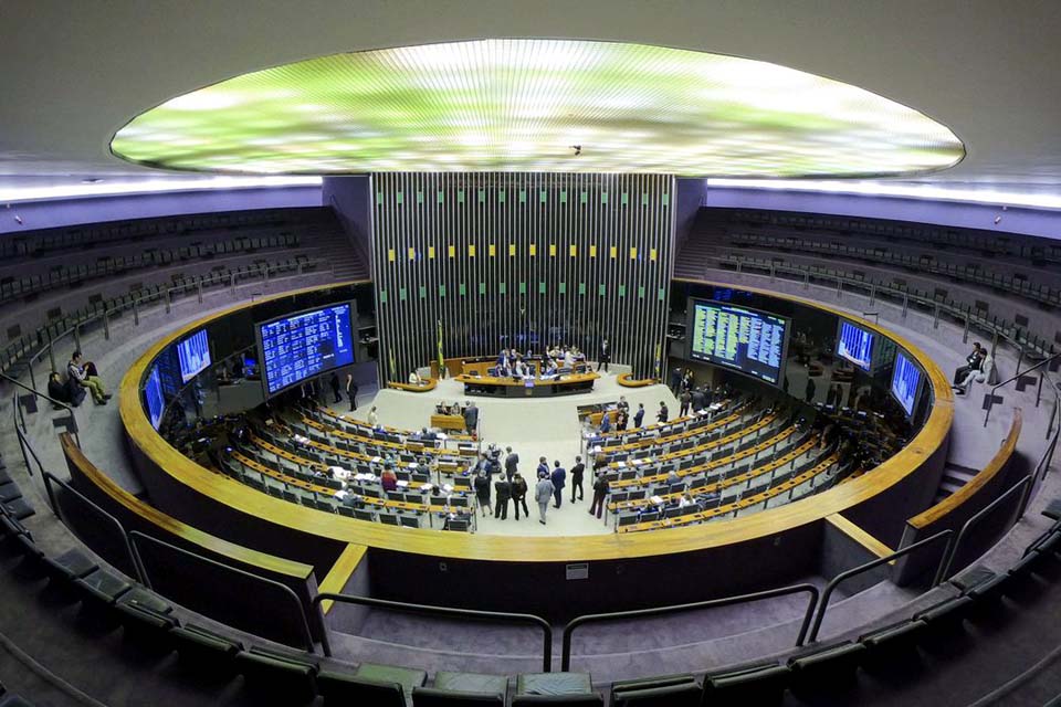 Congresso mantém veto em lei da privatização da Eletrobras