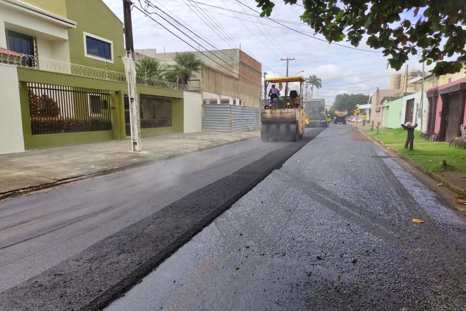 Obras de drenagem e recapeamento avançam em diferentes pontos de Porto Velho