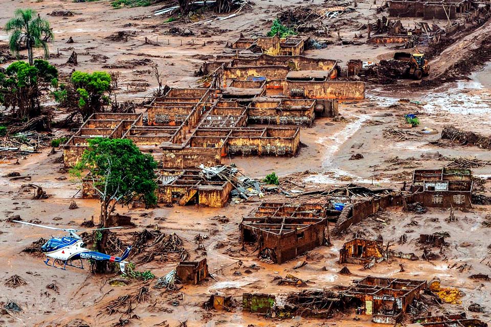 Ação pede bloqueio imediato de R$ 26 bilhões da mineradora Vale