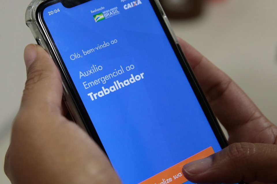Caixa atualiza aplicativo e agiliza atendimento para saque emergencial