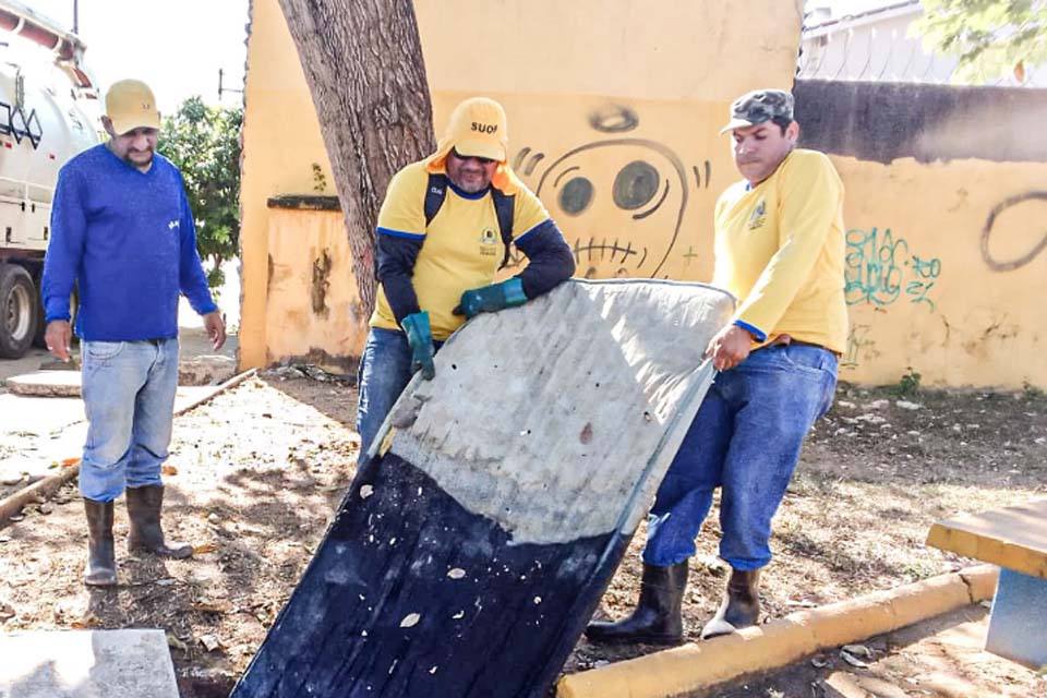 Equipes de limpeza urbana combatem descarte irregular de lixo em Porto Velho