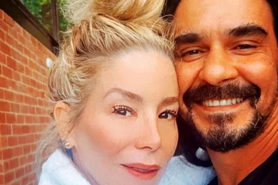 Danielle Winits anuncia fim do casamento com André Gonçalves