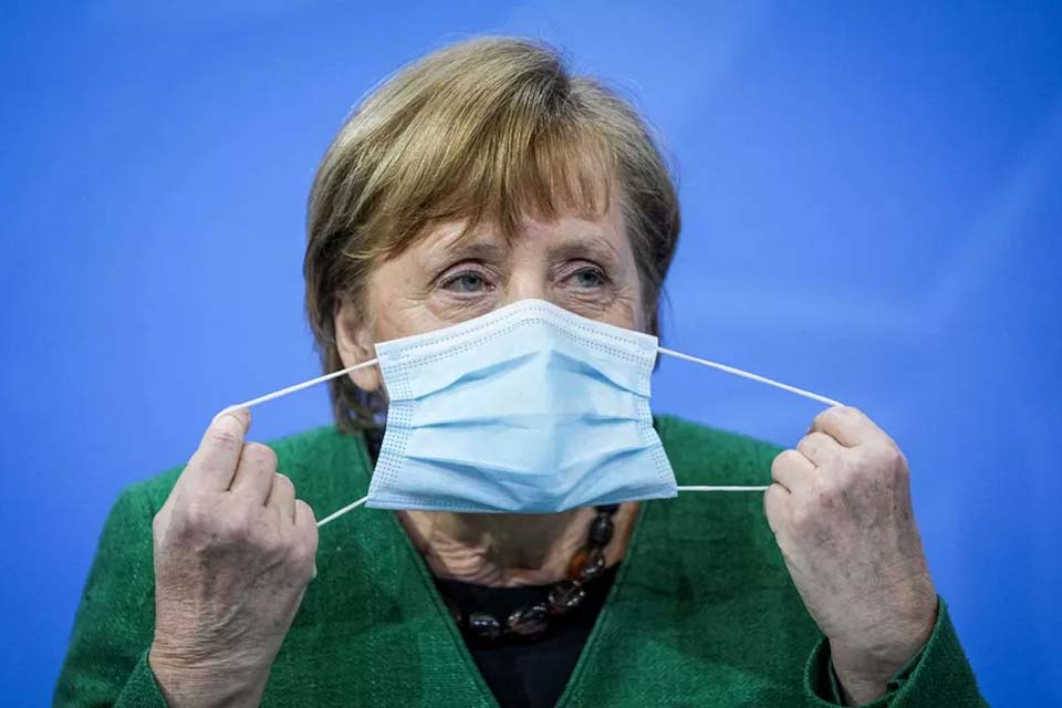 Merkel diz que Alemanha vive 'nova pandemia' e anuncia restrições para a Semana Santa