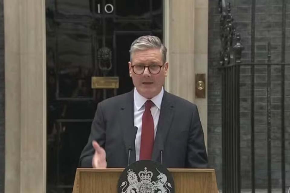 Keir Starmer, do Partido Trabalhista, é o novo primeiro-ministro britânico