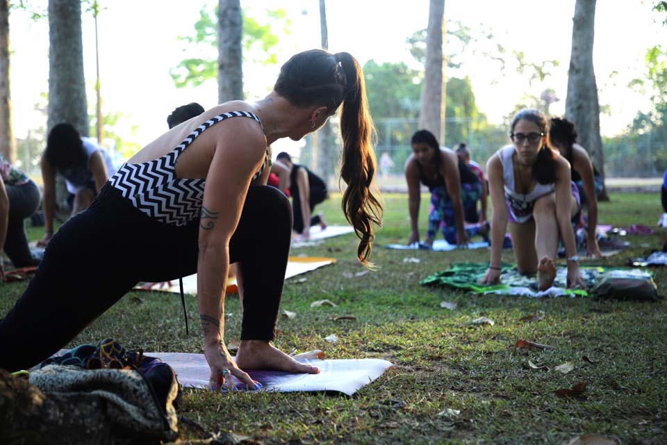 Aulão de Yoga é realizado no Parque Circuito em Porto Velho