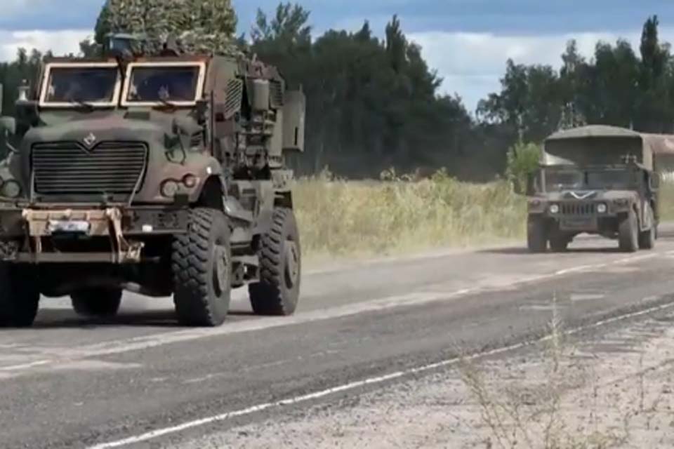 Ucrânia reivindica controle total de cidade russa e estalebece administração militar em Kursk