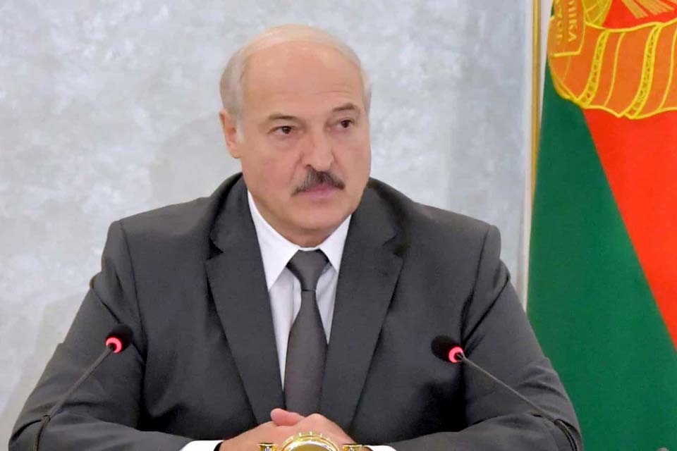 Lukashenko acusa EUA de liderarem protestos e UE seguir o seu jogo