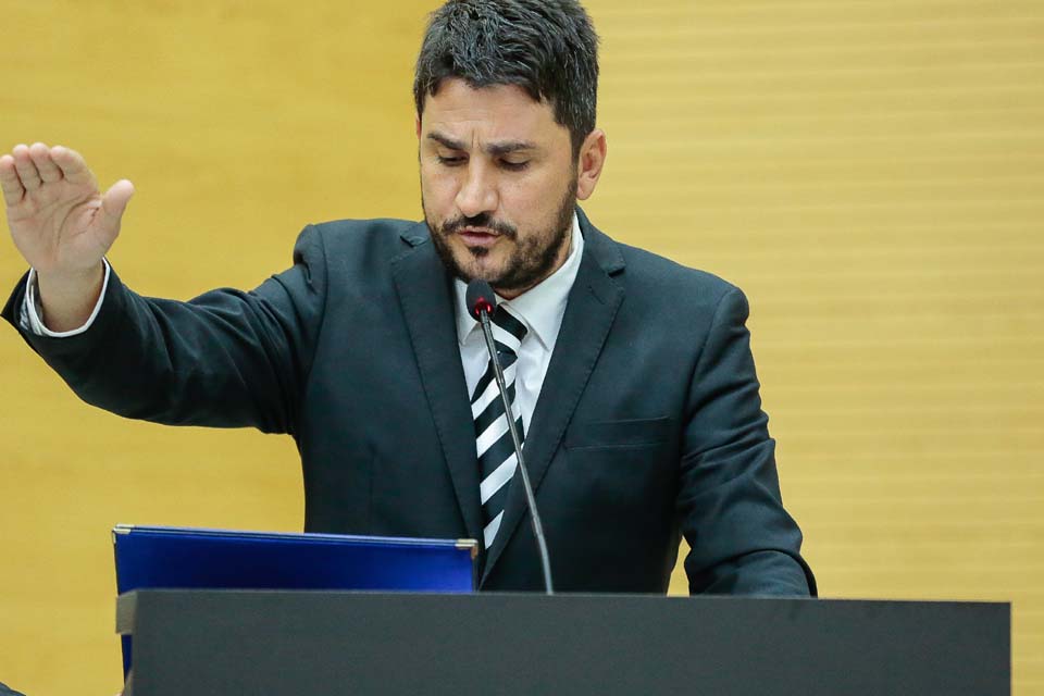 Assembleia Legislativa de Rondônia empossa Jean Mendonça deputado estadual