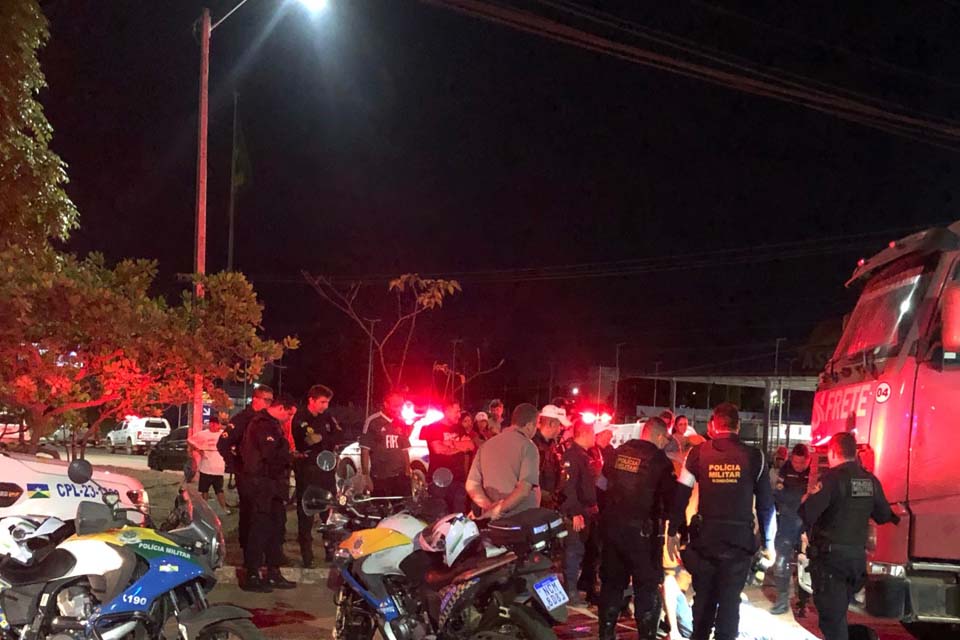 Dupla em moto é arrastada por carreta após fuga alucinada em Porto Velho