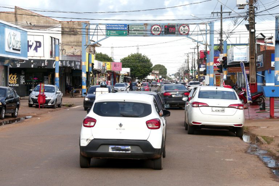 Licenciamento anual de veículos com placa final zero termina em 31 de outubro