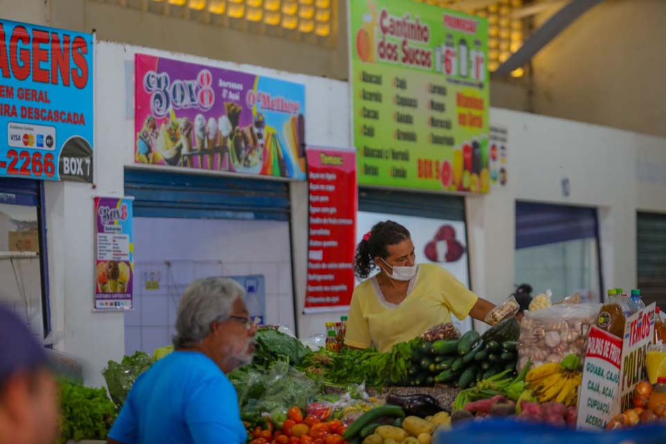 Permissionários do Mercado Central participam de oficina em alusão ao “Dia Nacional do Feirante”