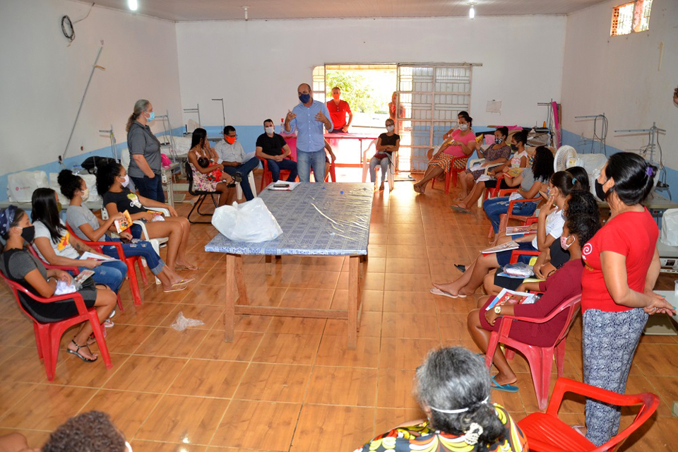 Ismael Crispin visita projeto no Garimpo Bom Futuro e garante investimentos na capacitação dos jovens