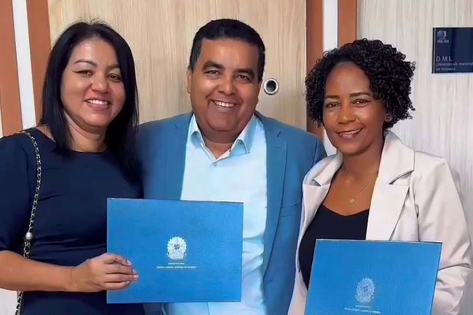 Prefeito Lindomar Garçon e vice professora Edinéia de Brito assumem em Candeias do Jamari