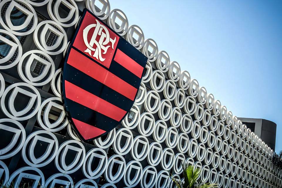 Flamengo faz exames e 38 funcionários testam positivo para a covid-19