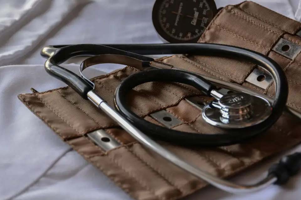 Número de médicos no Brasil aumenta 23,6% de 2019 a 2023