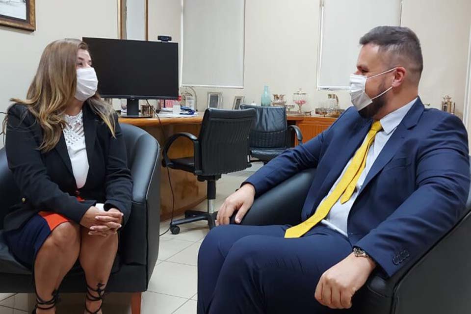 Márcio Nogueira e Karoline Monteiro definem diretrizes de trabalho para Escola Superior da Advocacia de Rondônia