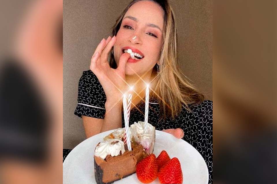 Claudia Leitte comemora 40 anos com live nesta sexta-feira