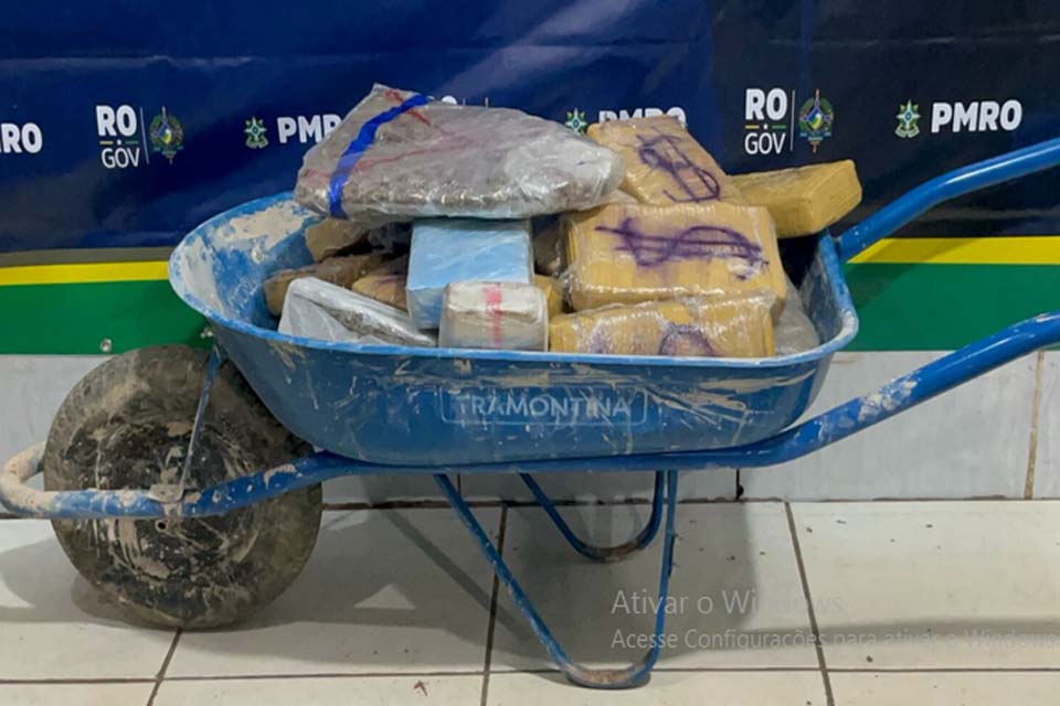 BPTAR prende apenado com quase 20kg de drogas em boca de fumo