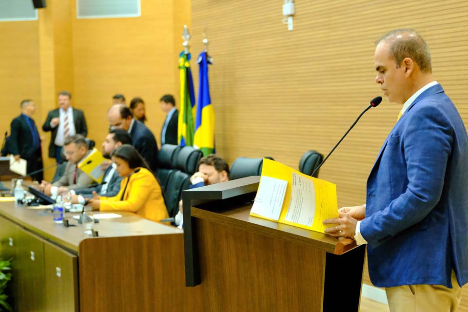 Alan Queiroz busca a segurança dos estudantes da escola Ulisses Guimarães, em Monte Negro