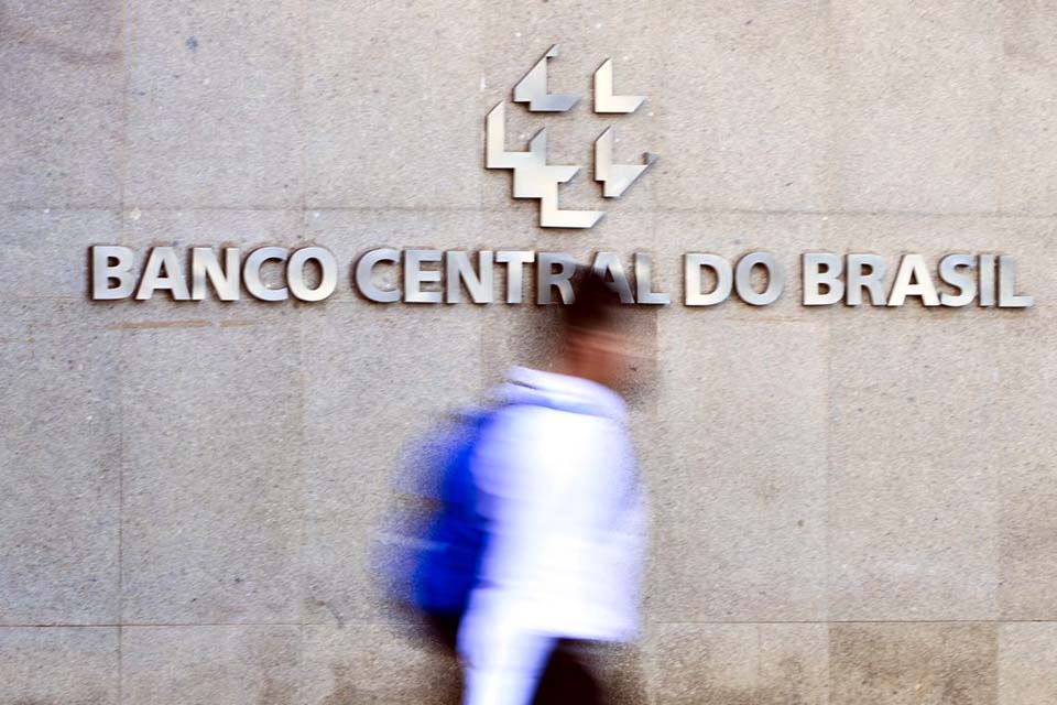 Brasileiros esquecem R$ 2,2 bi em grupos de consórcio, segundo BC