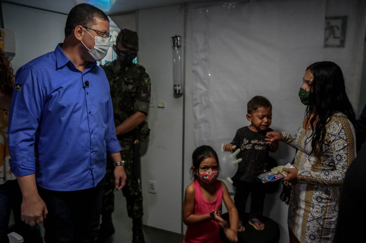 Governador Marcos Rocha acompanha ações de atendimento do Barco Hospital nas comunidades ribeirinhas