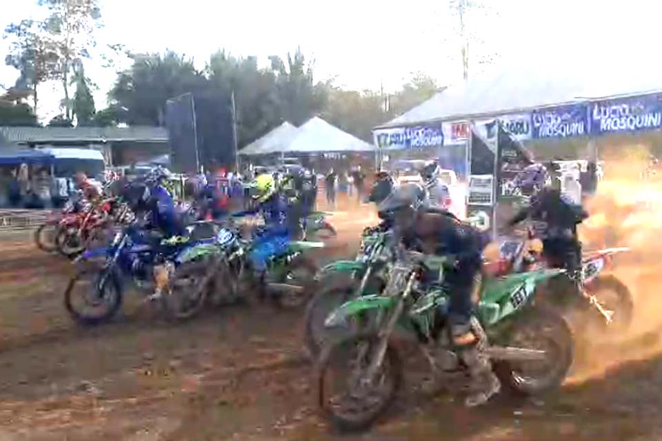 Foi sucesso de público e animação a 5ª etapa do Campeonato Estadual de Motocross em Jaru